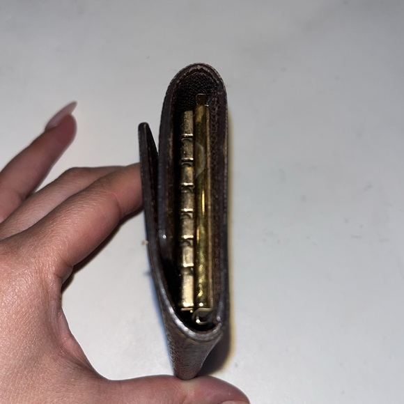 Louis Vuitton Damier Ebene Key Holder - Picture 5 of 10
